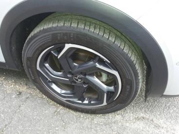 SPOTICAR Ds Ds 3 Crossback Puretech 130ch Grand Chic Automatique 7cv Occasion - Citadine Essence Cristal Pearl (m) - Toit Noir Perla Nera - Sens - 1203844677_4