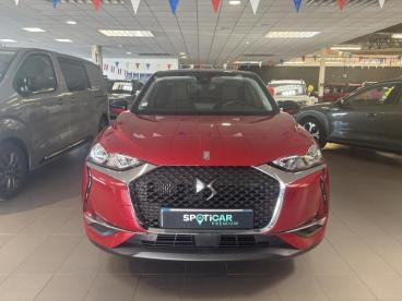 DS CERTIFIED Ds Ds 3 Crossback Puretech 130ch Grand Chic Automatique 7cv occasion certifiée - Citadine Essence Rouge Rubi (m) - Toit Noir Perla Nera - Chelles - 4051729_1