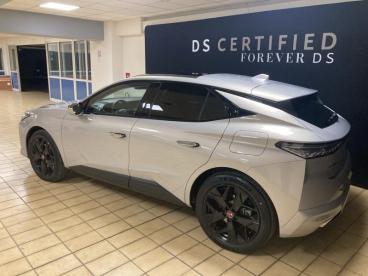 DS CERTIFIED Ds Ds 4 E-tense 225ch Performance Line + occasion certifiée - Berline Hybride Rechargeable Cristal Pearl (n) - Auxerre - 3472761_2