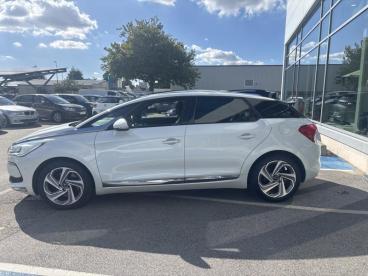 SPOTICAR Ds Ds 5 Thp 210 Sport Chic Occasion - Berline Essence Blanc Nacré - Brest - 1203571579_2