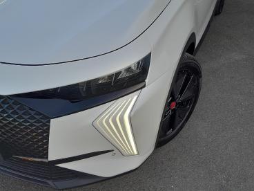 DS CERTIFIED Ds Ds 7 Crossback E-tense 225 Performance Line occasion certifiée - Suv Hybride Rechargeable Blanc - Montrond Les Bains - 3871250_4