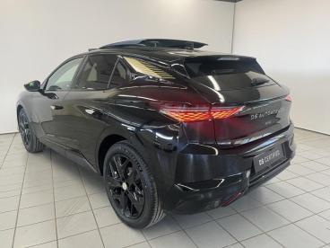 DS CERTIFIED Ds Ds N°4 Dsn4 Hybride 145ch Performance Line Bvrd6 occasion certifiée - Berline Hybride Noir Perla Nera (m) - Illzach - 3984701_4