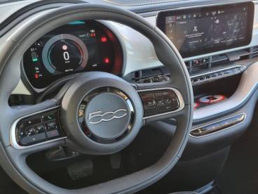 SPOTICAR Fiat 500 E 118ch My23 Occasion - Citadine Electrique Blanc - Saint-georges-des-coteaux - 1203435776_5