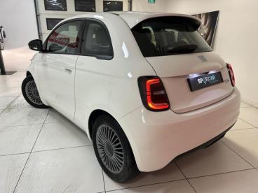SPOTICAR Fiat 500 E 118ch Icone Occasion - Citadine Electrique Blanc - Vert Saint Denis - 1203605051_3