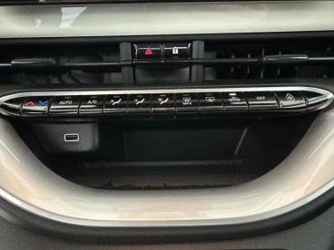 SPOTICAR Fiat 500 E 95ch Pack Confort My23 Occasion - Citadine Electrique Blanc - Evreux - 1203655614_4