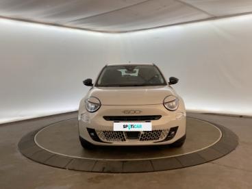 SPOTICAR Fiat 600 T-gen 3 1.2 Hybrid 145ch Edct6 Pop Occasion - Berline Essence Sable Earth - Vitrolles - 1204085378_2