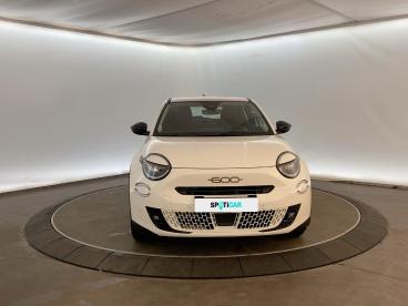 SPOTICAR Fiat 600 T-gen 3 1.2 Hybrid 145ch Edct6 Pop Occasion - Berline Essence Ice White - France - 1204085665_2