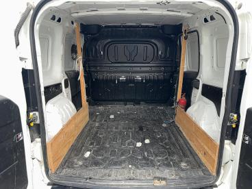 SPOTICAR Fiat Doblo Cargo 1.3 Multijet 95 Pack Usb Clim Occasion - Familiale Diesel Blanc - Saint Esteve - 1203712160_5