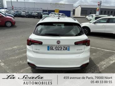SPOTICAR Fiat Tipo Cross 1.5 Firefly Turbo 130ch S/s Pack Hybrid Dct7 My22 Occasion - Berline Hybride Blanc - Niort - 1203937095_4