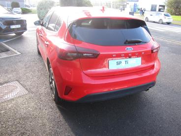 SPOTICAR Ford Focus 1.0 Flexifuel 125 Titanium X Bus Pshift Occasion - Berline Hybride Rouge - Bain De Bretagne - 1203806188_3