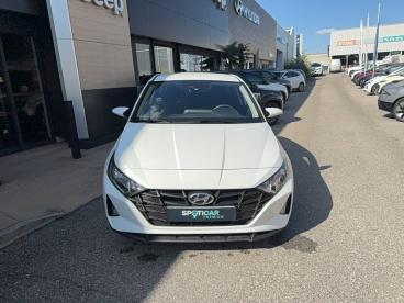 SPOTICAR Hyundai I20 1.2 84 Initia Occasion - Citadine Essence Blanc - Manosque - 1203627667_1