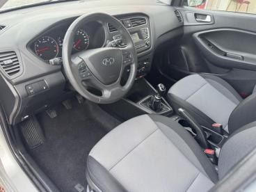 SPOTICAR Hyundai I20 1.0 T-gdi 100ch Initia Occasion - Citadine Essence Sleek Silver Métal - Ploemeur - 1203882862_3