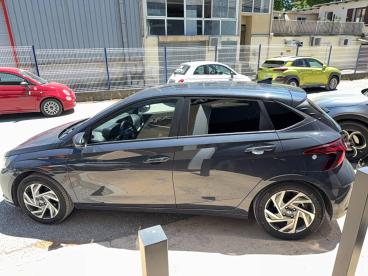 SPOTICAR Hyundai I20 1.0 T-gdi 100 Dct-7 Hybrid 48v Intuitive Occasion - Citadine Essence Noir - Manosque - 1204038445_3