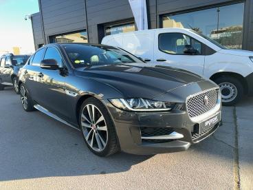 SPOTICAR Jaguar Xe 2.0d 180ch R-sport Auto Occasion - Berline Diesel Gris Foncé - Pignan - 1203791763_1