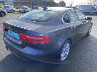 SPOTICAR Jaguar Xe 2.0d 180ch Prestige Auto Occasion - Berline Diesel Gris Foncé - St-georges-sur-loire - 1203858847_3