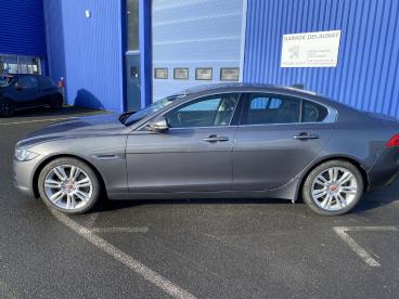 SPOTICAR Jaguar Xe 2.0d 180ch Prestige Auto Occasion - Berline Diesel Gris Foncé - St-georges-sur-loire - 1204033316_5