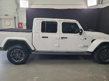 SPOTICAR Jeep Gladiator 3.0 V6 Multijet 264ch Overland Launch Edition 4x4 Occasion - Pick-up Diesel Blanc - Orleans Cedex 02 - 1203723549_4