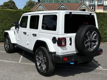 SPOTICAR Jeep Wrangler 2.0 T 380ch 4xe Sahara Command Trac Occasion - Suv-4x4 Hybride Rechargeable Bright White - Saint-cloud - 1203536305_2