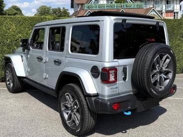 SPOTICAR Jeep Wrangler 2.0 T 380ch 4xe Sahara Command Trac Occasion - Suv-4x4 Hybride Rechargeable Argenté - Saint-cloud - 1203536805_2