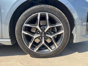 SPOTICAR Kia Ceed Cee-d 1.0 T-gdi 120ch Gt Line Occasion - Berline Essence Gris Eclipse Métallisé - Aix En Provence - 1203697438_5