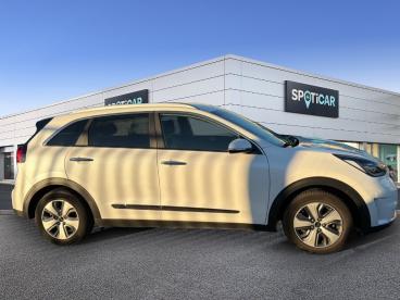 SPOTICAR Kia Niro 1.6 Gdi 105ch Isg + Plug-in 60.5ch Premium Dct6 Eu Occasion - Suv-4x4 Hybride Rechargeable Blanc Celeste - Vitrolles - 1203776835_4