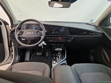 SPOTICAR Kia Niro 1.6 Gdi 141 Ch Hev Dct6 Motion Occasion - Suv-4x4 Hybride (ud) Clear White - Venissieux - 1204171327_2