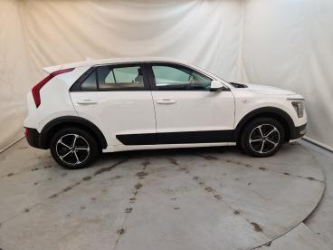 SPOTICAR Kia Niro 1.6 Gdi 141 Ch Hev Dct6 Motion Occasion - Suv-4x4 Hybride (ud) Clear White - Venissieux - 1204171327_4