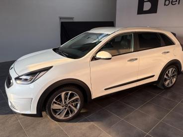 SPOTICAR Kia Niro 1.6 Gdi 105ch Isg + Electrique 43.5ch Premium Dct6 Occasion - Suv-4x4 Hybride Blanc Celeste - Massy - 1204244446_5