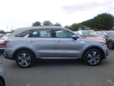 SPOTICAR Kia Sorento 1.6 T-gdi 265ch Phev Active Bva6 4x4 7 Places Occasion - Suv-4x4 Hybride Rechargeable Gris Aluminium Métallisé - Sainte Genevieve Des Bois - 1203653795_4
