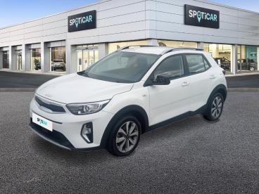 SPOTICAR Kia Stonic 1.0 T-gdi 120 Mhev Active Dct7 Occasion - Suv-4x4 Essence Blanc - Hyeres - 1203914873_1