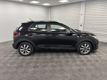 SPOTICAR Kia Stonic 1.0 T-gdi 100 Ch Dct7 Active Occasion - Suv-4x4 Essence Noir - Gond Pontouvre - 1204037005_4