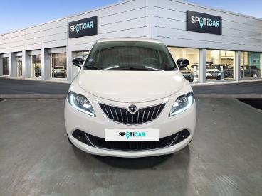 SPOTICAR Lancia Ypsilon 1.0 Bsg 70ch 5p Silver Micro Hybrid Occasion - Citadine Essence Rouge - Orleans Cedex 02 - 1203878542_2