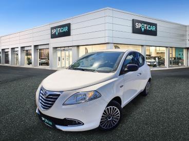 SPOTICAR Lancia Ypsilon 1.2 8v 69 Ch Stop&start Gold Occasion - Citadine Essence Blanc - Savigny Le Temple - 1204009810_1