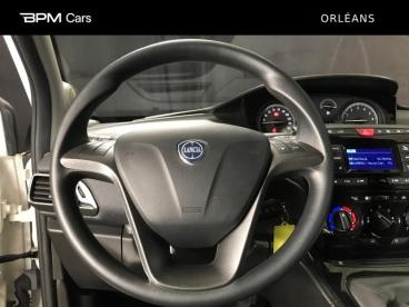 SPOTICAR Lancia Ypsilon 1.2 8v 69ch Silver Occasion - Citadine Essence Blanc Neve Pastel "vintage" - Orleans Cedex 02 - 1204091093_4