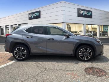 SPOTICAR Lexus Ux 250h 2wd Premium Edition My21 Occasion - Suv-4x4 Hybride Gris Titane Métallisé - Arles - 1203555385_4