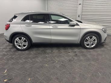 SPOTICAR Mercedes Gla 200 7-g Dct Sensation Occasion - Suv-4x4 Essence Gris - Gond Pontouvre - 1203875734_4
