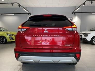 SPOTICAR Mitsubishi Eclipse Cross 2.4 Mivec Phev 188ch Business 4wd Occasion - Suv-4x4 Hybride Rechargeable Diamond Red Spécial - Champniers - 1203658161_4