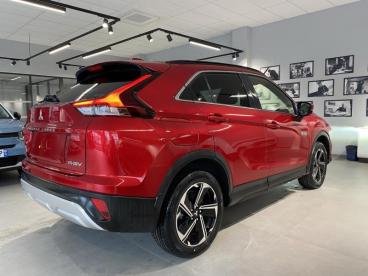 SPOTICAR Mitsubishi Eclipse Cross 2.4 Mivec Phev 188ch Business 4wd Occasion - Suv-4x4 Hybride Rechargeable Diamond Red Spécial - Champniers - 1203658161_5
