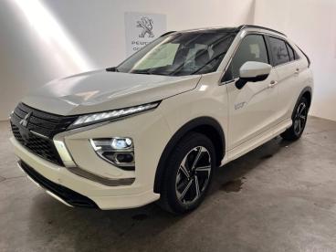 SPOTICAR Mitsubishi Eclipse Cross 2.4 Mivec Phev 188ch Instyle 4wd 2023 Occasion - Suv-4x4 Hybride Rechargeable Blanc - Avignon - 1204054081_1
