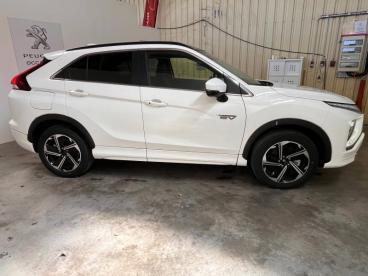 SPOTICAR Mitsubishi Eclipse Cross 2.4 Mivec Phev 188ch Instyle 4wd 2023 Occasion - Suv-4x4 Hybride Rechargeable Blanc - Avignon - 1204054081_4