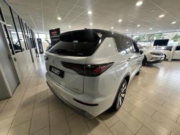 SPOTICAR Mitsubishi Outlander 2.4 Phev 306ch Instyle 4wd Occasion - Suv-4x4 Hybride Rechargeable Diamond White Spéciale - Gonesse - 1203844593_2