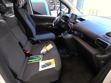 SPOTICAR Opel Combo Cargo M 800kg Electrique 136ch Batterie 54 Kwh Occasion - Utilitaire Electrique Blanc Icy - Montfavet - 1204016289_3