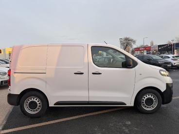 SPOTICAR Opel Vivaro Fourgon Ca Fixe L2 1.5 Diesel 120 Ch Pack Clim Occasion - Utilitaire Diesel Blanc - Toulouse - 1204043745_4