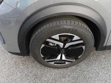 SPOTICAR Peugeot 2008 Puretech 100 S&s Allure Occasion - Suv-4x4 Essence Gris Clair - Brindas - 1203887826_2