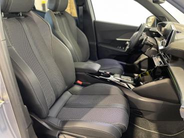 SPOTICAR Peugeot 2008 Hybrid 136 E-dcs6 Gt Occasion - Suv-4x4 Hybride Gris Clair - Bergerac - 1203893172_5