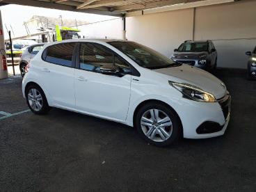 SPOTICAR Peugeot 208 Puretech 82ch S&s Bvm5 Signature Occasion - Citadine Essence Blanc - Roanne - 1203349289_3