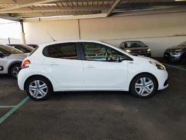 SPOTICAR Peugeot 208 Puretech 82ch S&s Bvm5 Signature Occasion - Citadine Essence Blanc - Roanne - 1203349289_4