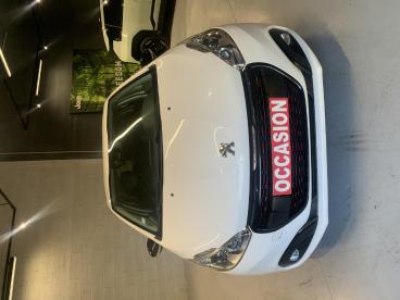 SPOTICAR Peugeot 208 Puretech 110 S&s Eat6 Gt Line Occasion - Citadine Essence Blanc - Ajaccio - 1203630500_4