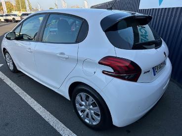 SPOTICAR Peugeot 208 Bluehdi 100 &euro;6.c S&s Active Business Occasion - Citadine Diesel Blanc - Chemille - 1203722759_5