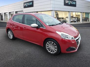 SPOTICAR Peugeot 208 1.2 Puretech 110ch S&s Bvm5 Allure Occasion - Citadine Essence Rouge - La Seyne Sur Mer - 1203769901_3